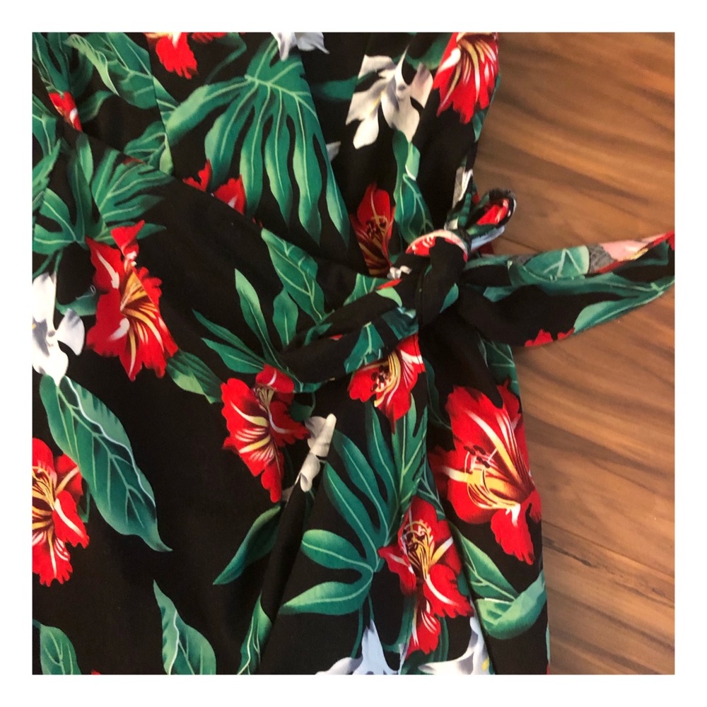 💫sold💫 Vintage Tropical Print Hawaiian Dress - Picture 4 of 6